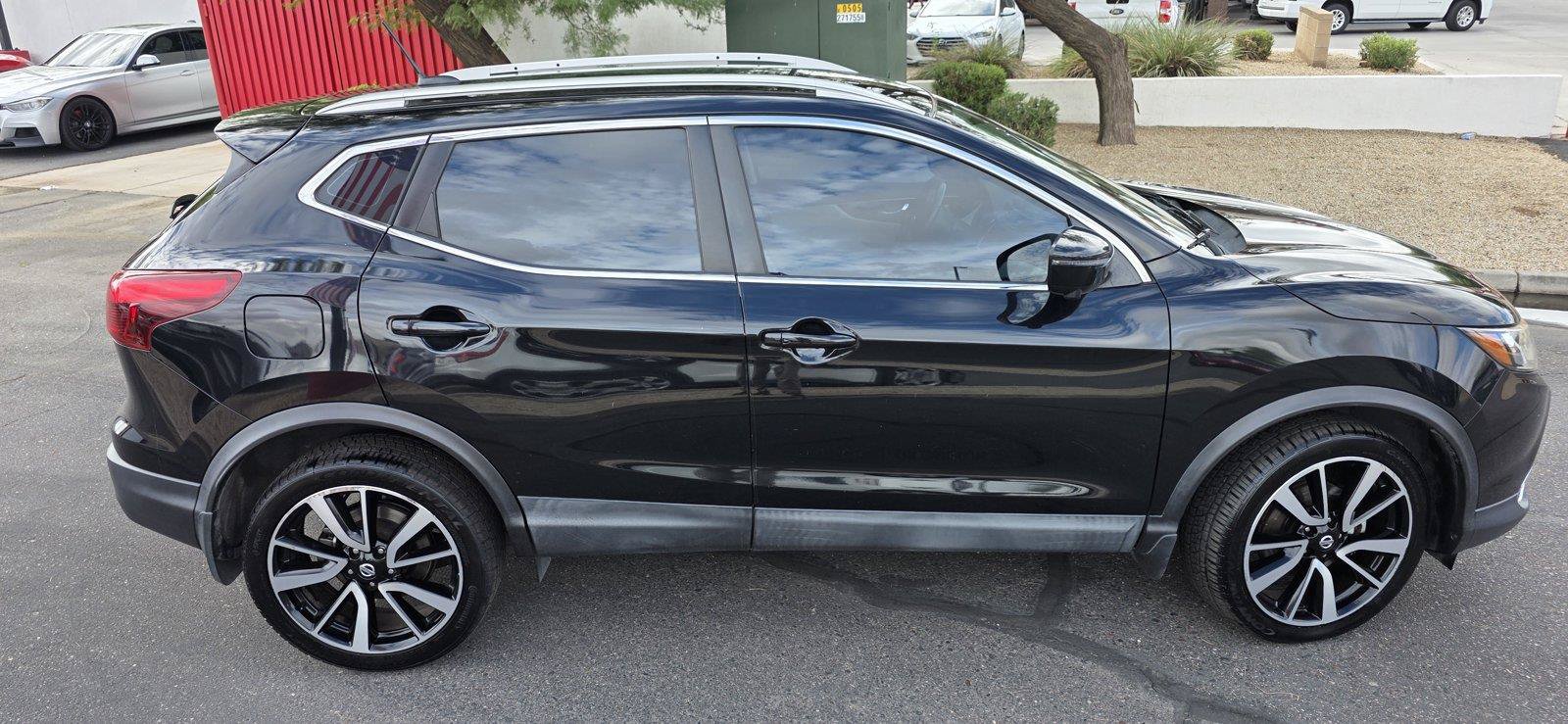 Used 2017 Nissan Rogue Sport SL FWD image 4