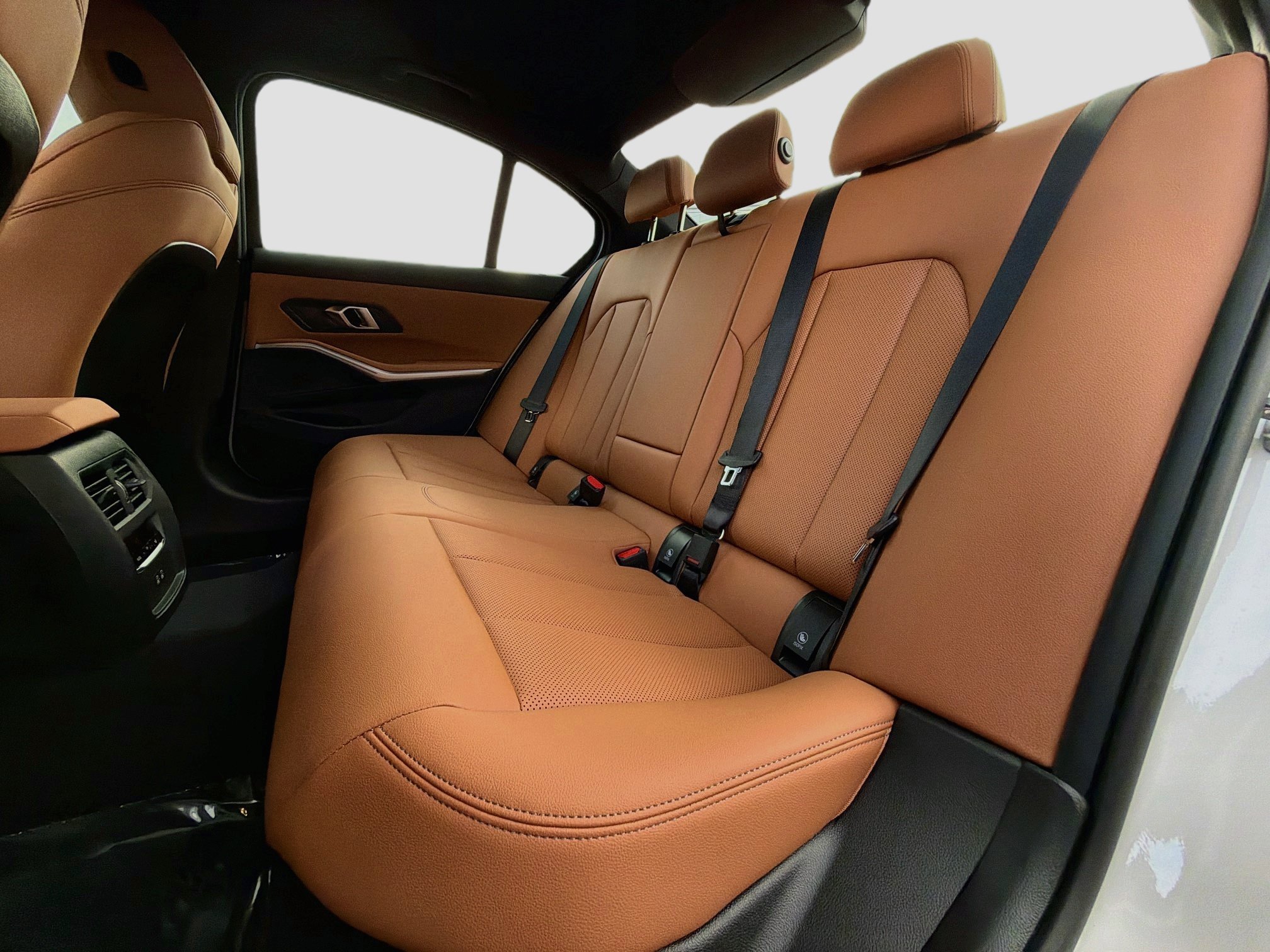 New 2026 BMW 330i Sedan w/ Premium Package RWD image 21