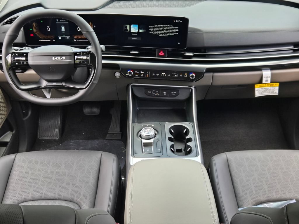 New 2027 Kia Carnival LXS FWD image 9