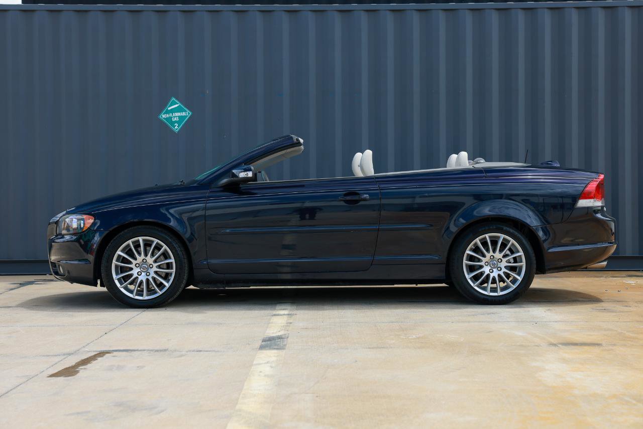 Used 2008 Volvo C70 T5 FWD image 3
