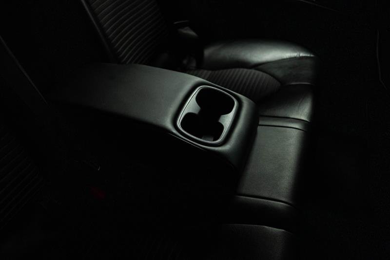 Used 2020 Toyota Camry SE w/ Carpet Mat Package FWD image 12