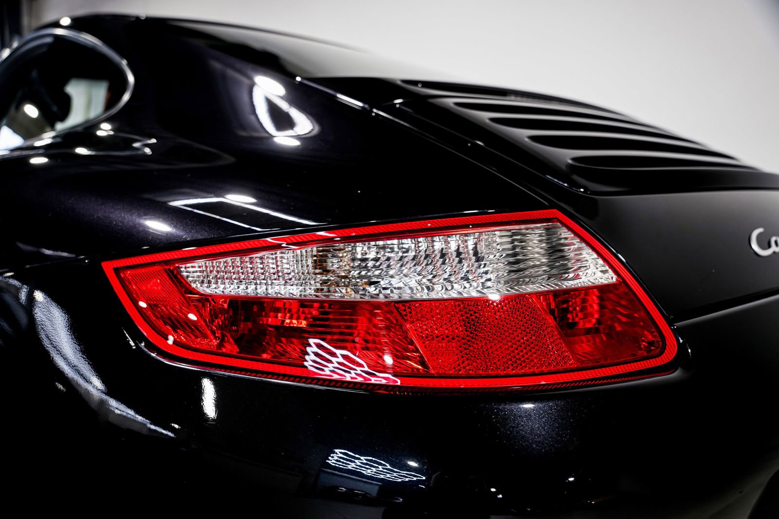 Used 2006 Porsche 911 Carrera 4S AWD/4WD image 34