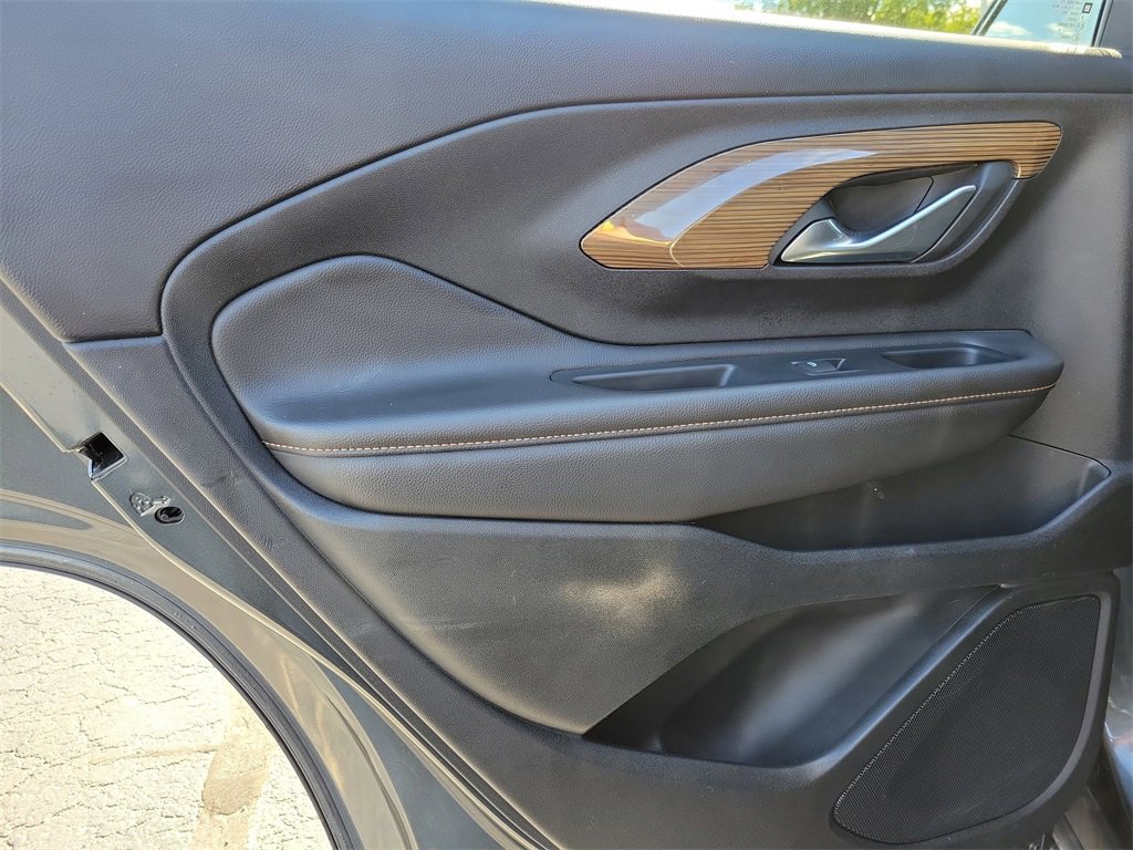 Used 2020 GMC Terrain SLE image 10