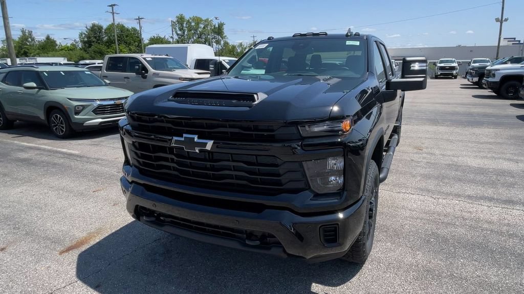 New 2026 Chevrolet Silverado 2500 Custom w/ Custom Value Package AWD/4WD image 5