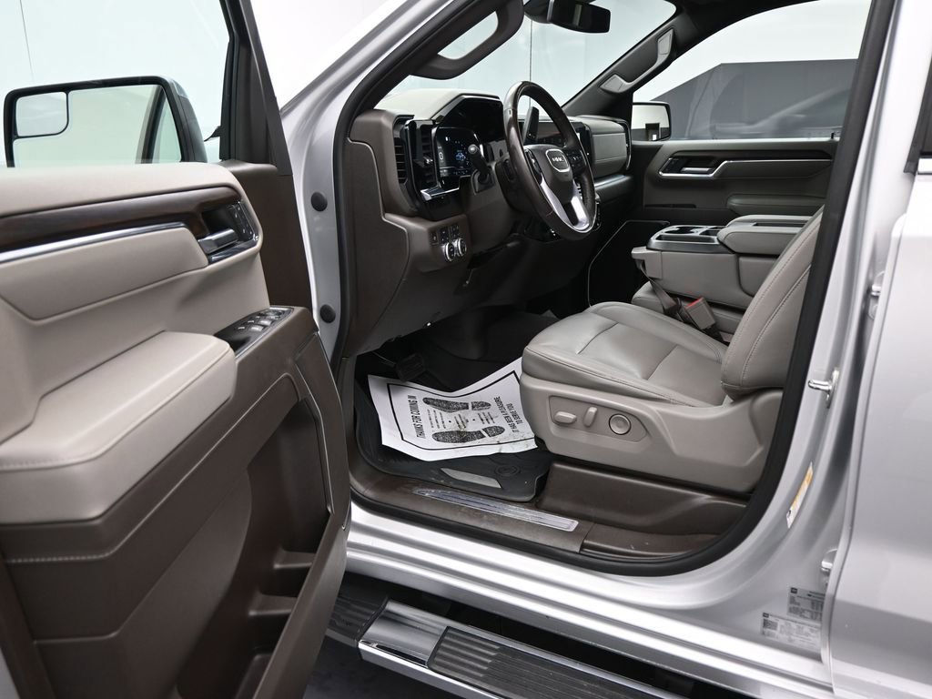 Used 2022 GMC Sierra 1500 SLT AWD/4WD image 9