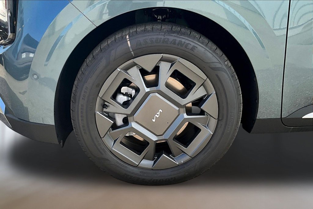New 2027 Kia Carnival SX FWD image 13