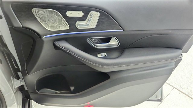 Used 2025 Mercedes-Benz GLS 450 4MATIC image 23