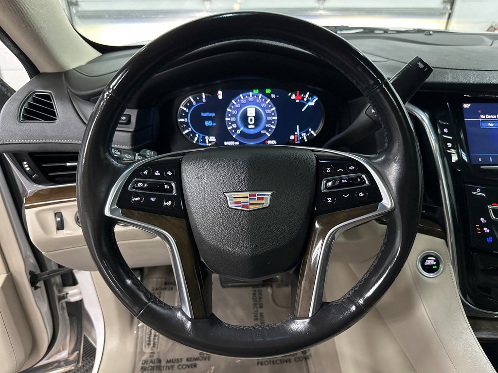 Used 2018 Cadillac Escalade Luxury image 15
