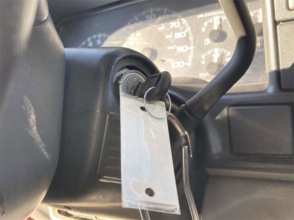 Used 1998 Chevrolet Silverado 1500 Base w/ Preferred Equipment Group 2 image 22