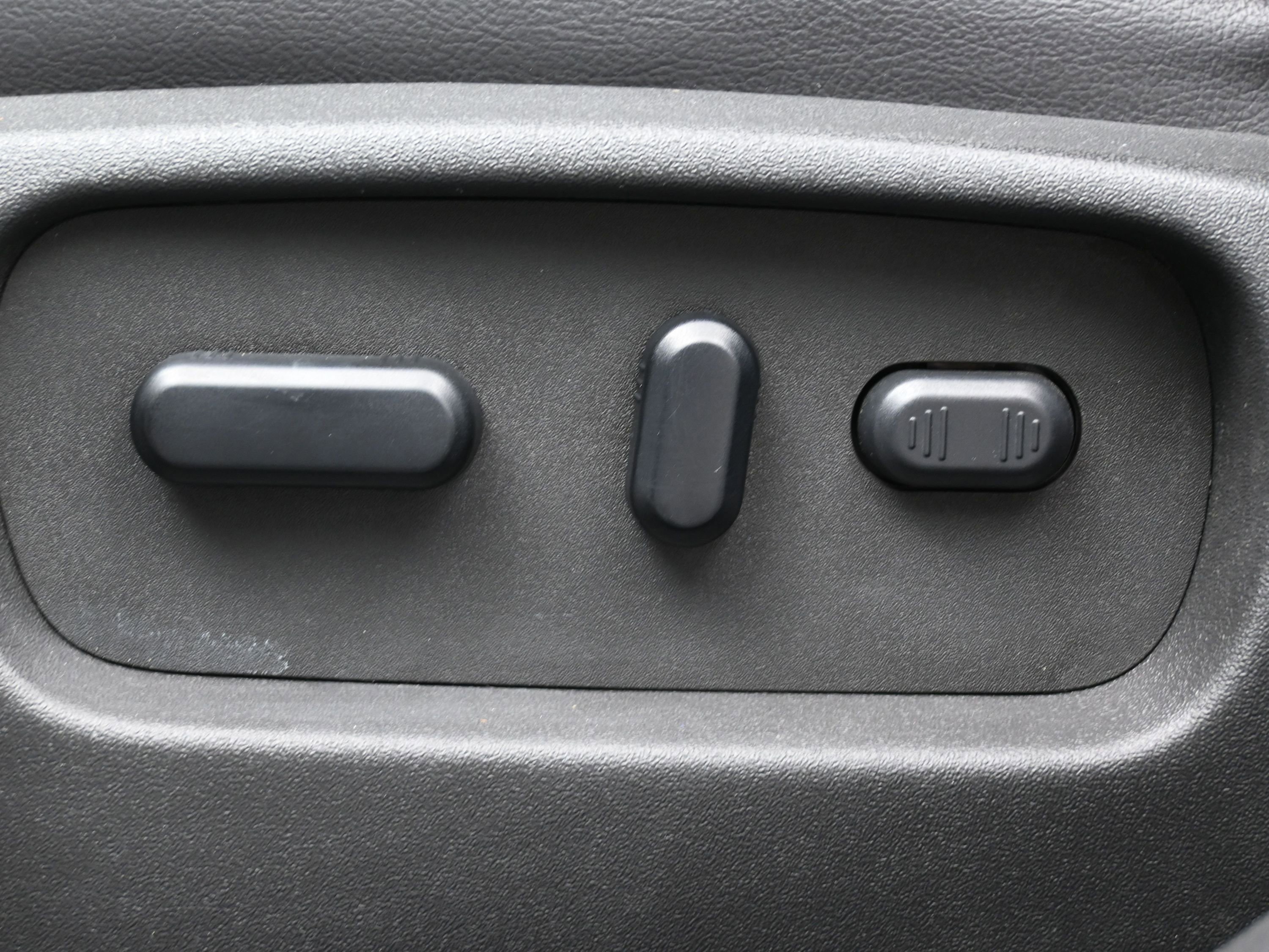 Used 2011 Ford Explorer XLT w/ 202A Rapid Spec Order Code image 9