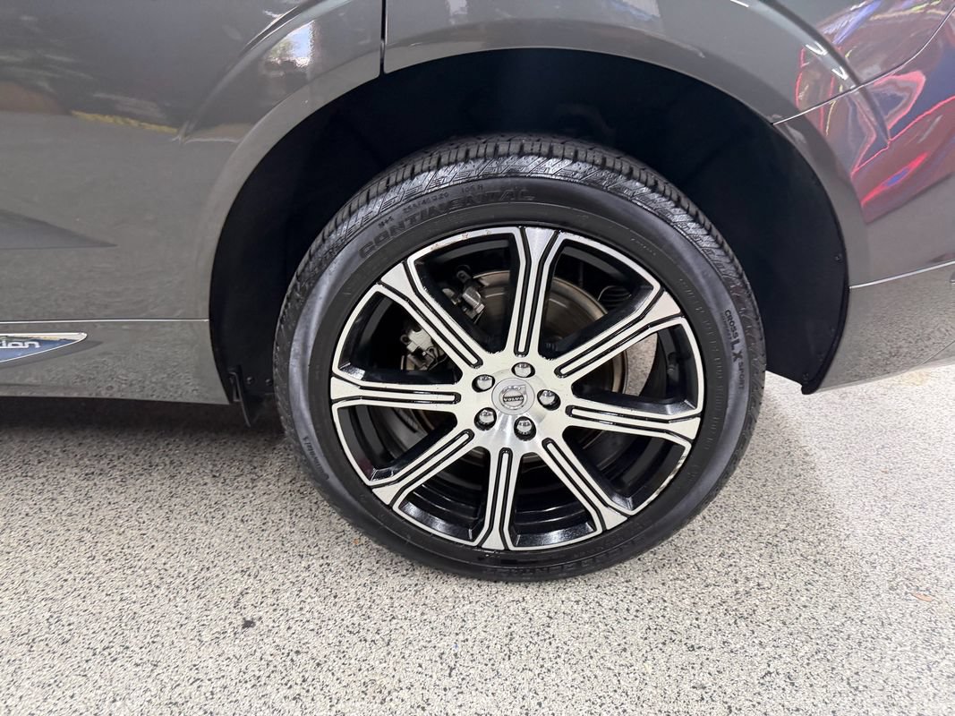 Used 2019 Volvo XC60 T6 Inscription w/ Protection Package Premier AWD/4WD image 39