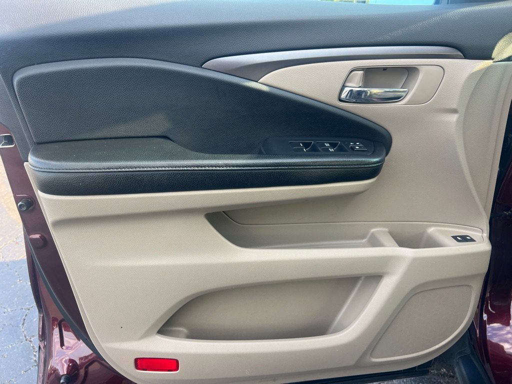 Used 2016 Honda Pilot EX-L image 11