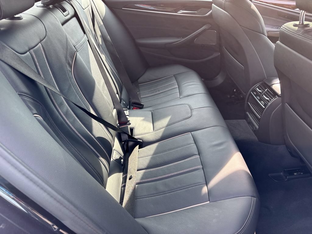 Used 2019 BMW 540i xDrive AWD/4WD image 38