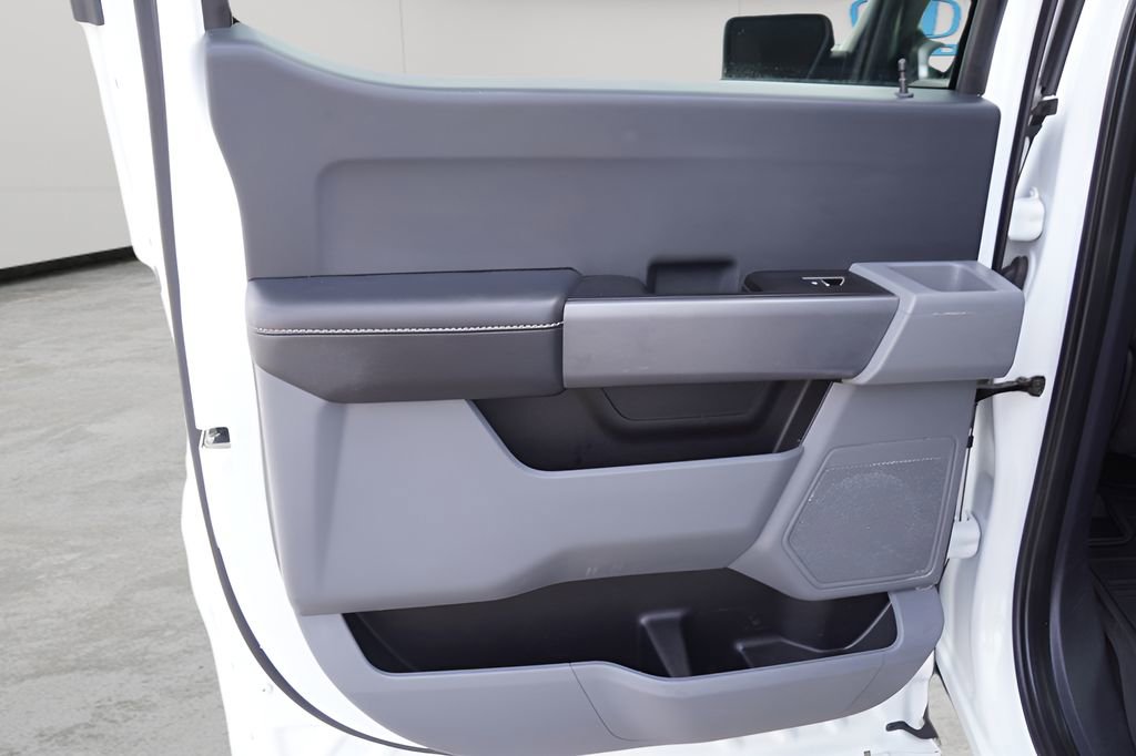 Used 2023 Ford F150 XLT w/ Trailer Tow Package image 15