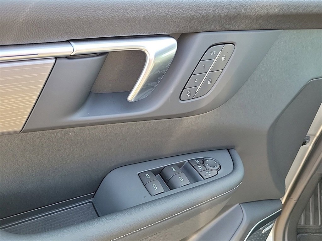 New 2025 Buick Enclave Preferred w/ Power Package image 20