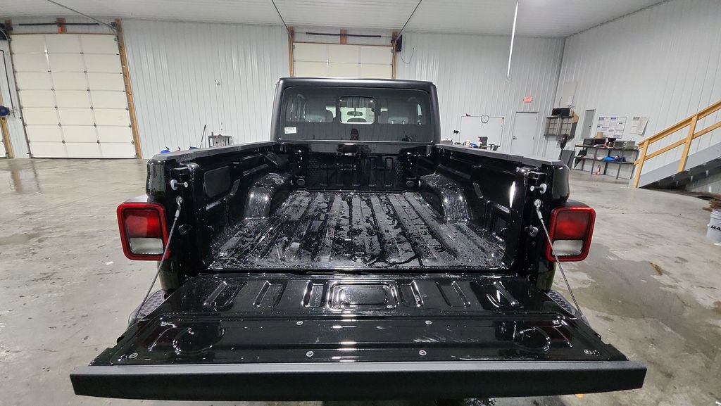New 2026 Jeep Gladiator Sport image 27