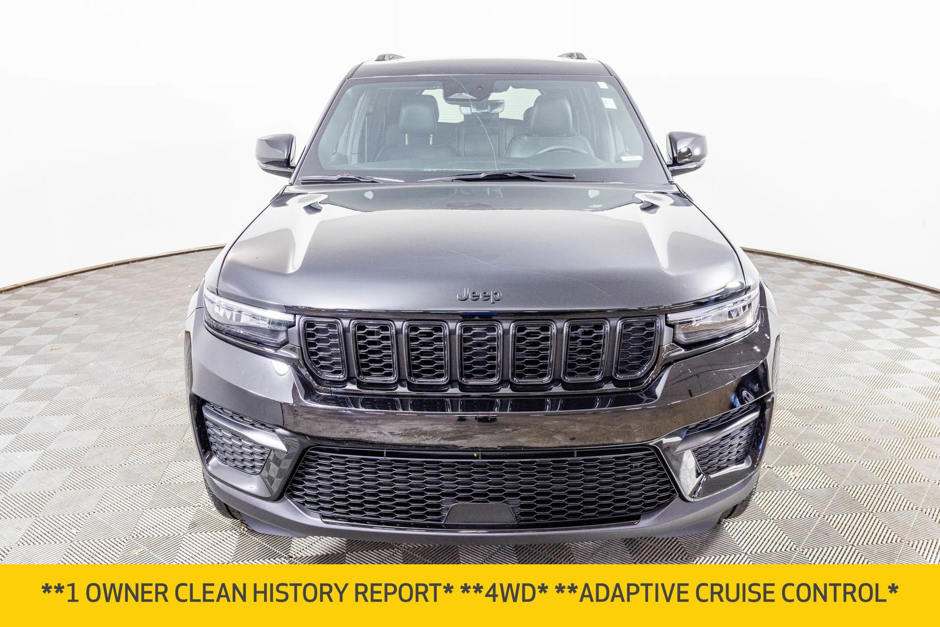 Used 2025 Jeep Grand Cherokee Altitude image 6