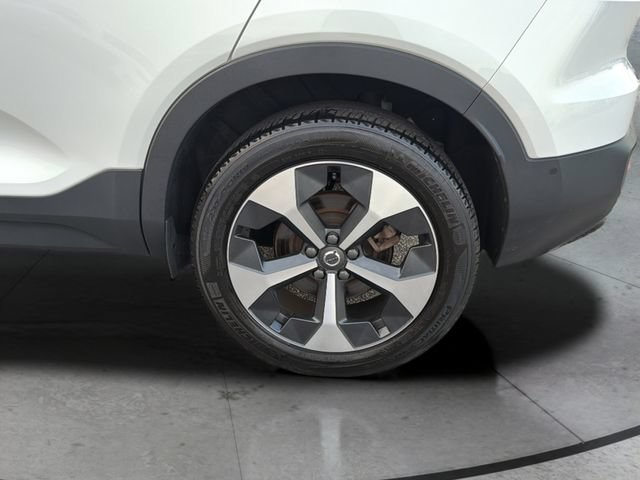 Used 2023 Volvo XC40 B4 Ultimate FWD image 30