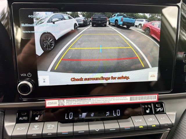 New 2026 Toyota Camry Hybrid FWD image 29
