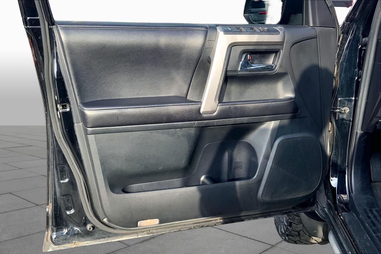 Used 2016 Toyota 4Runner SR5 Premium AWD/4WD image 22