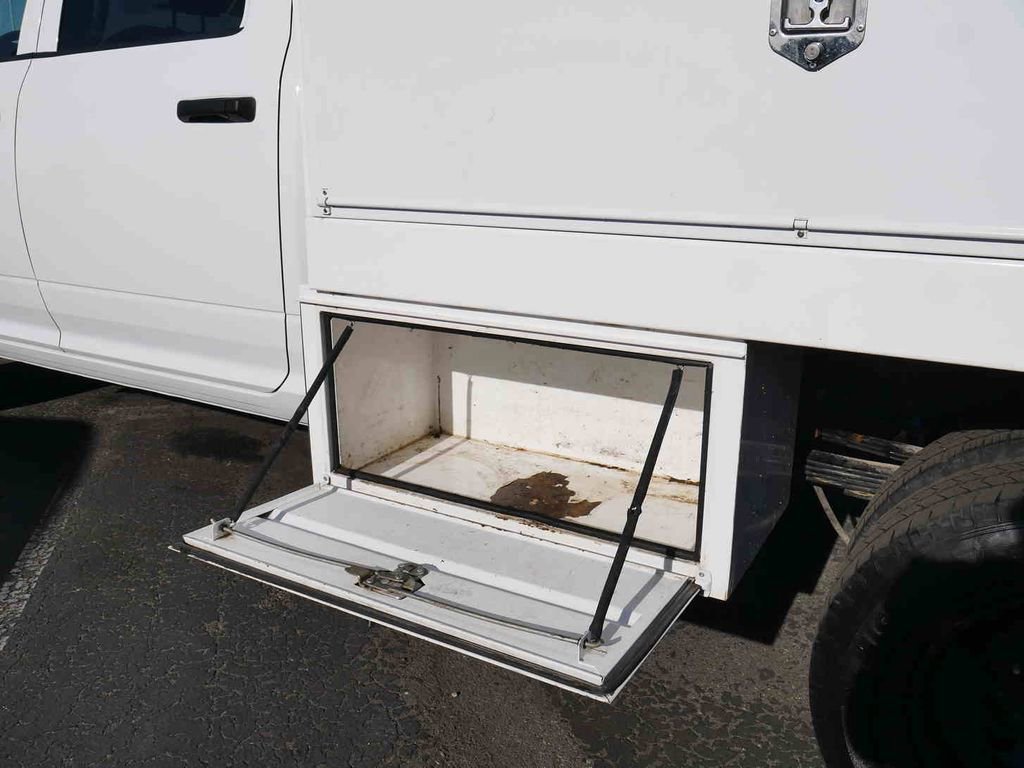 Used 2018 RAM 3500 Tradesman w/ Chrome Appearance Group image 24