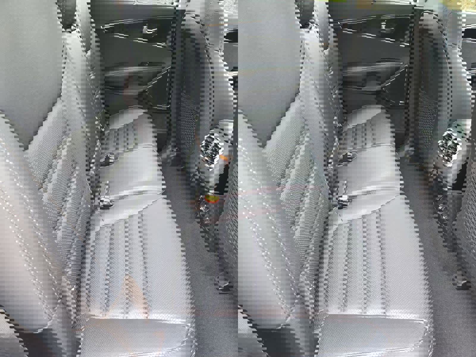 Used 2019 Kia Sorento SX image 21