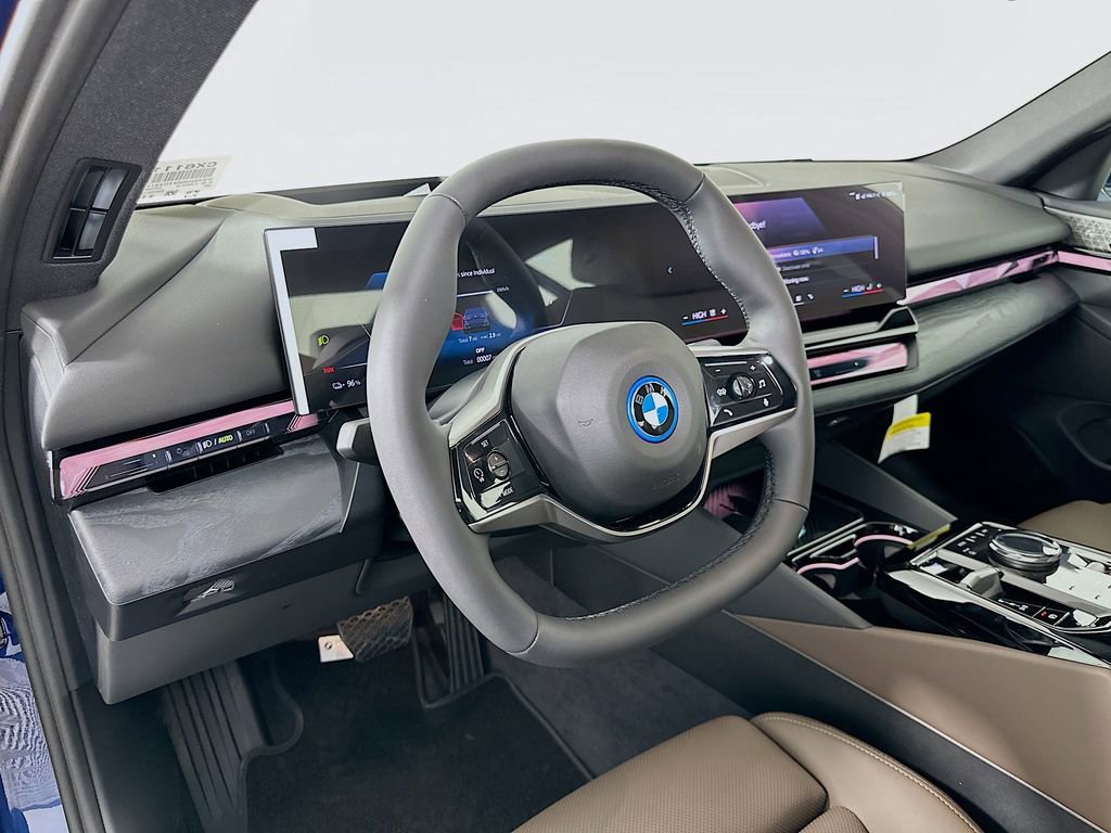 New 2026 BMW i5 eDrive40 w/ Premium Package RWD image 9