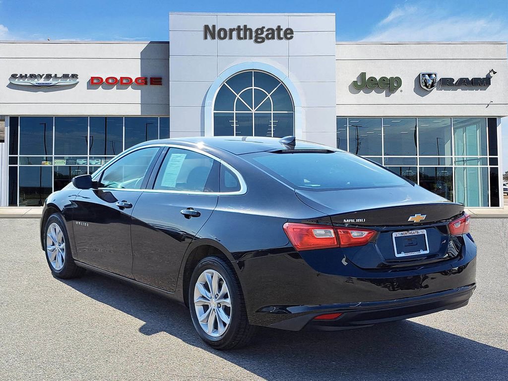 Used 2025 Chevrolet Malibu LT image 3