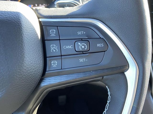 New 2025 Jeep Grand Cherokee Altitude image 25