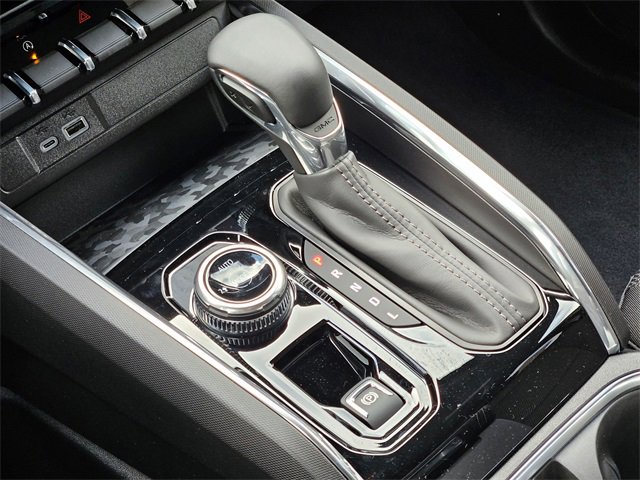 New 2025 GMC Canyon Elevation w/ Convenience Package image 24