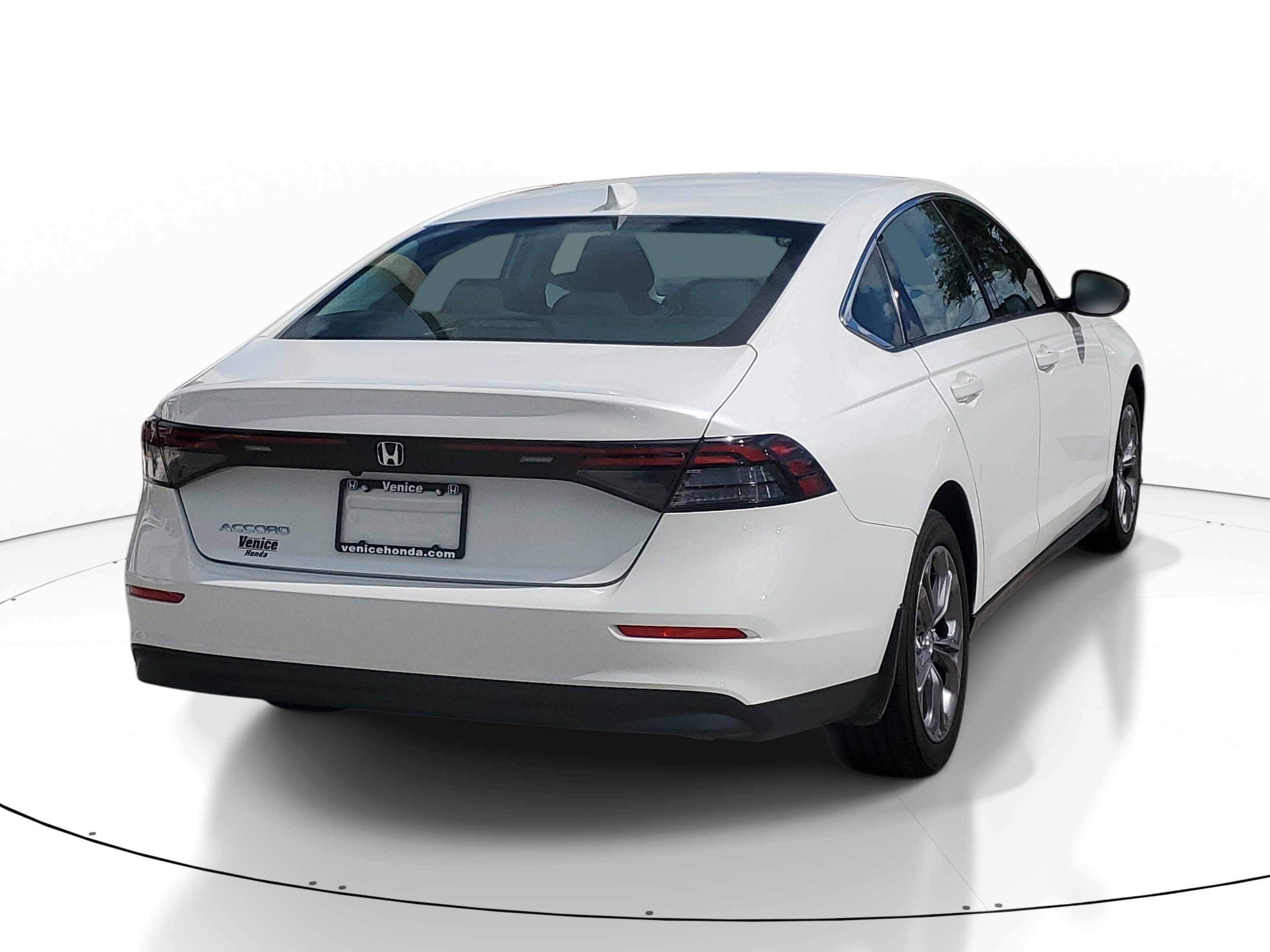 Used 2024 Honda Accord EX image 6