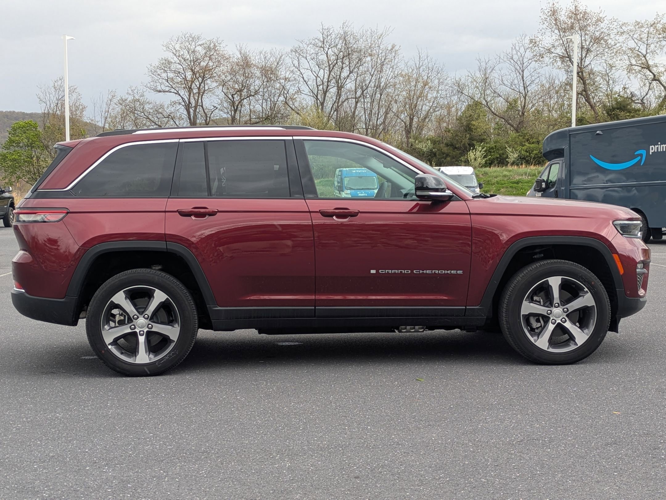 New 2024 Jeep Grand Cherokee Limited 4xe w/ Luxury Tech Group II image 4