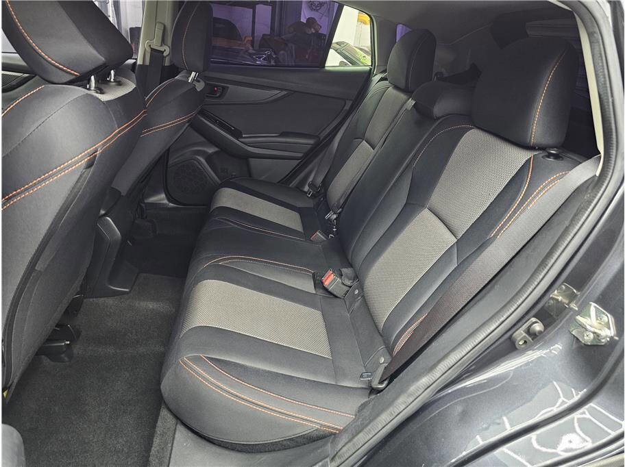 Used 2019 Subaru Crosstrek 2.0i Premium image 11