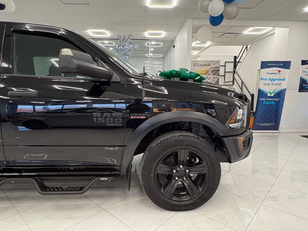 Used 2021 RAM 1500 Classic Warlock w/ Luxury Group image 9