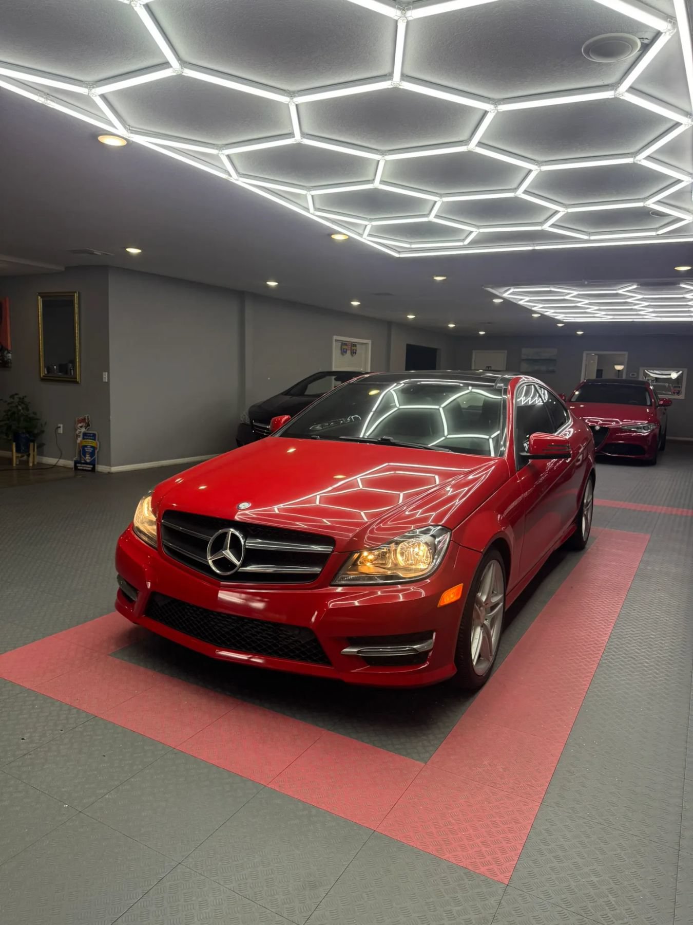 Used 2015 Mercedes-Benz C 250 Coupe image 3