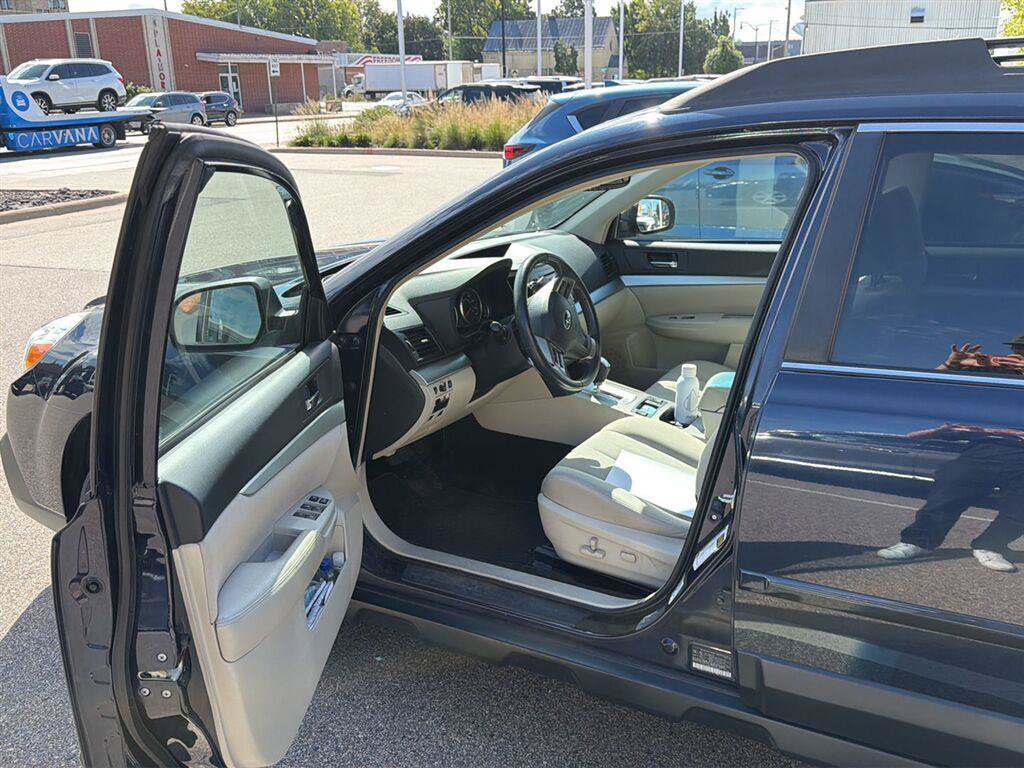 Used 2014 Subaru Outback 2.5i Premium AWD/4WD image 13