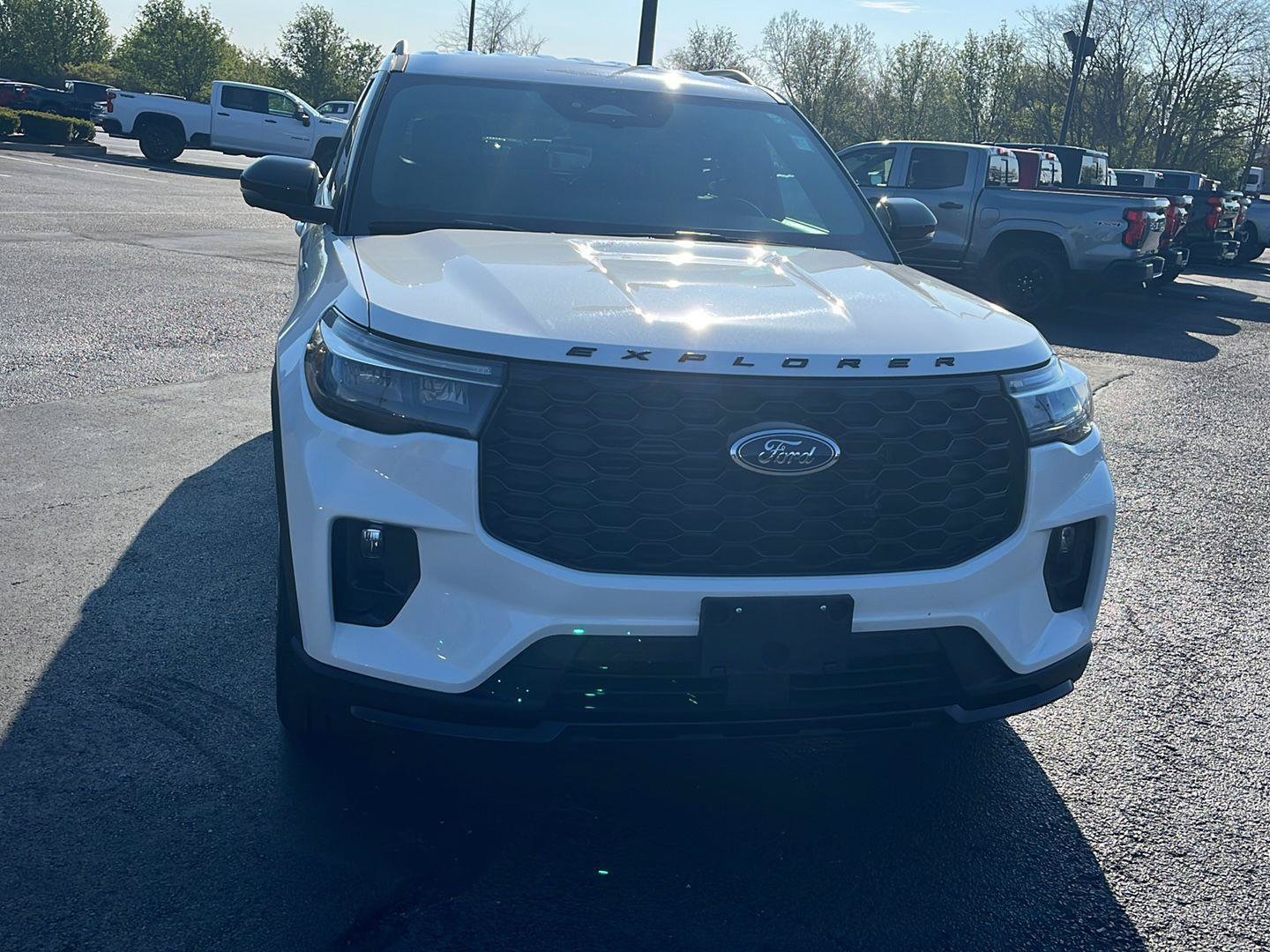 Used 2025 Ford Explorer ST-Line w/ ST-Line Street Pack AWD/4WD image 8