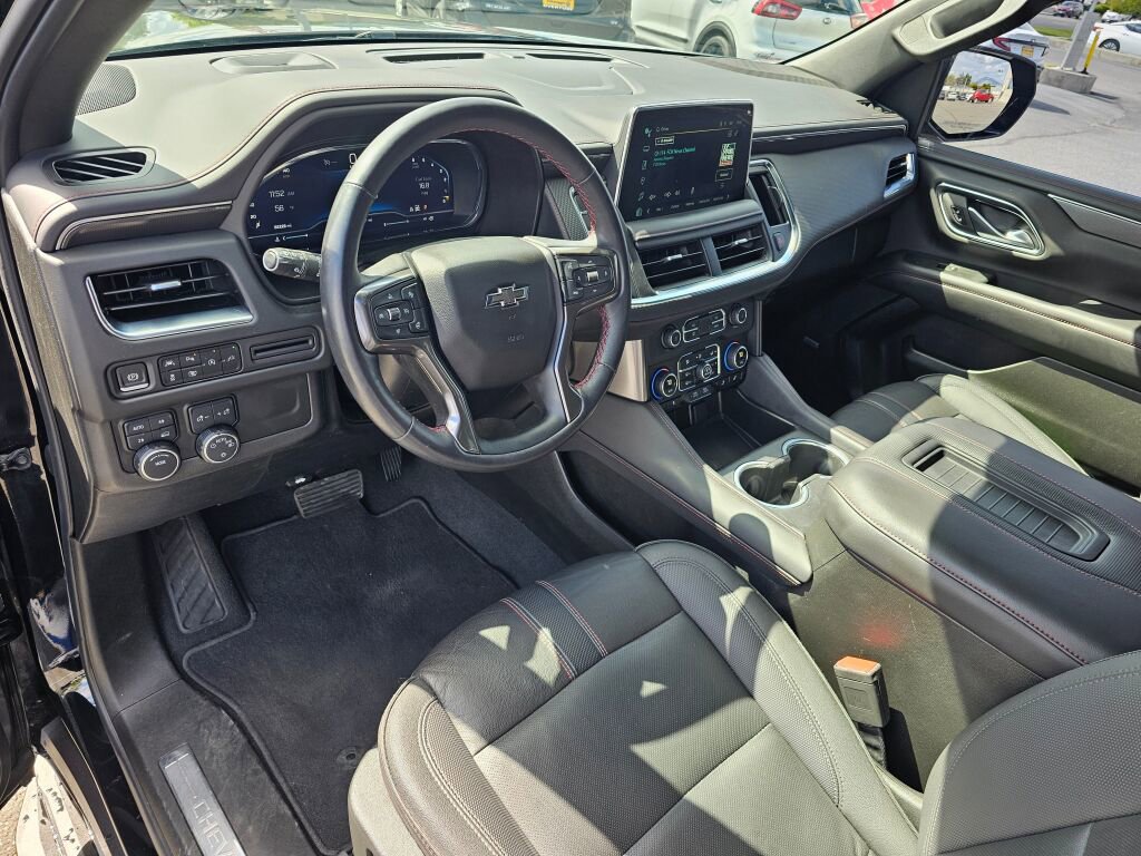 Used 2022 Chevrolet Tahoe RST w/ Luxury Package AWD/4WD image 2