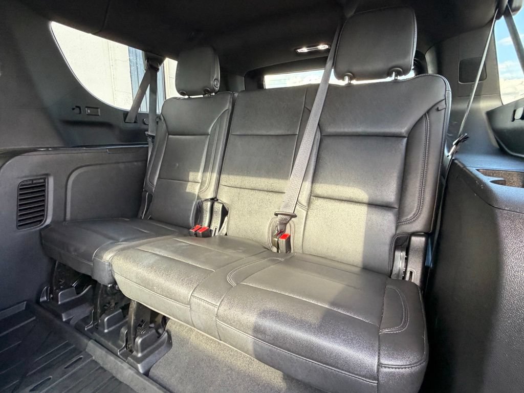Used 2024 Chevrolet Suburban Z71 w/ Luxury Package AWD/4WD image 24