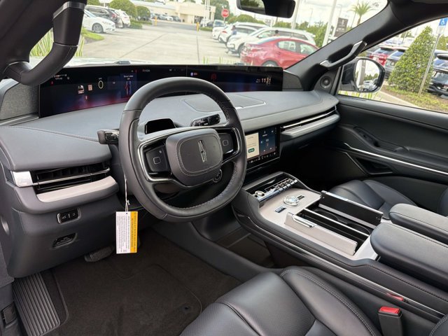 New 2026 Lincoln Navigator Reserve w/ Jet Appearance Package AWD/4WD image 12
