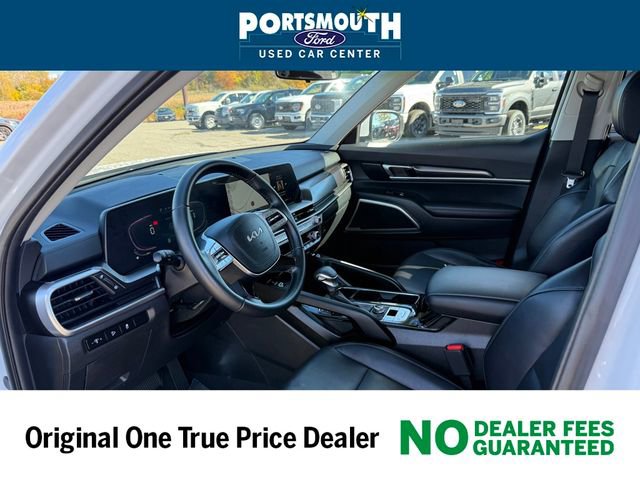Used 2024 Kia Telluride S w/ S Sunroof Package image 4