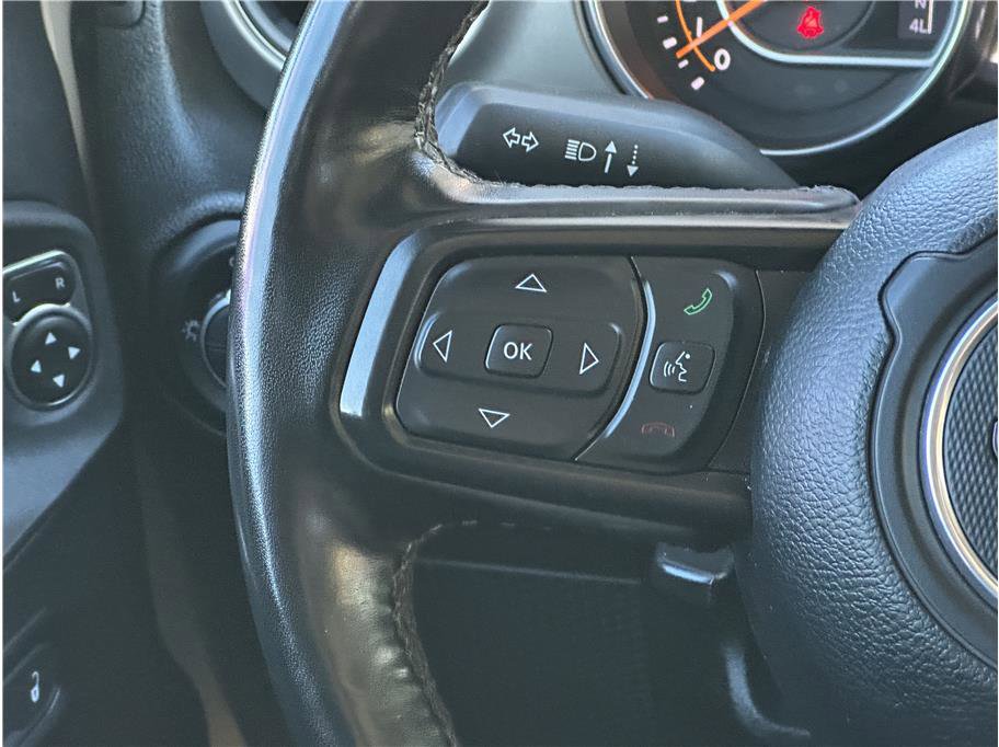 Used 2022 Jeep Gladiator Sport image 19