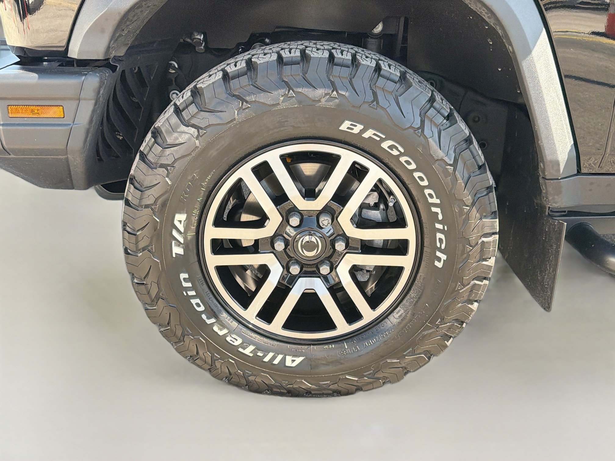 Used 2025 INEOS Grenadier Station Wagon AWD/4WD image 38