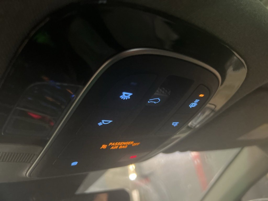 Used 2023 Hyundai Santa Fe Limited image 2