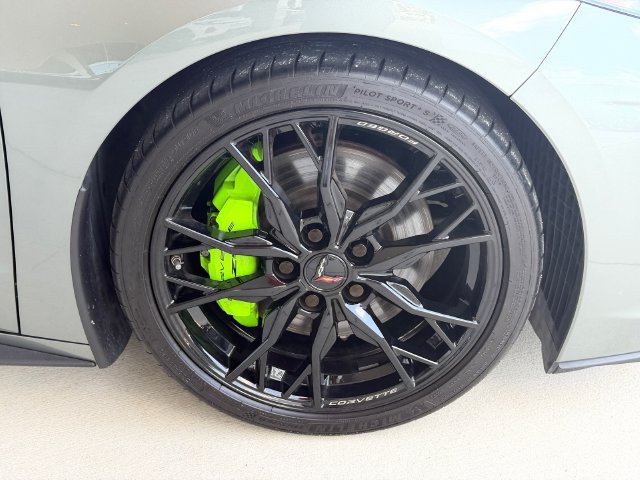 Used 2023 Chevrolet Corvette Stingray Premium Cpe w/ Z51 Performance Package RWD image 21