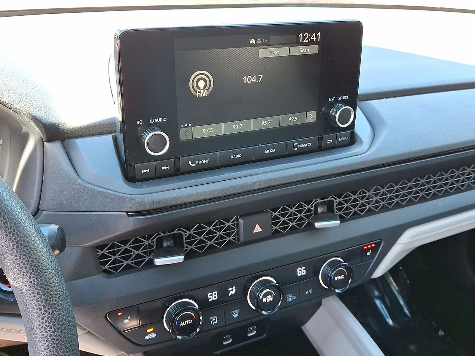 Used 2023 Honda Accord EX image 14