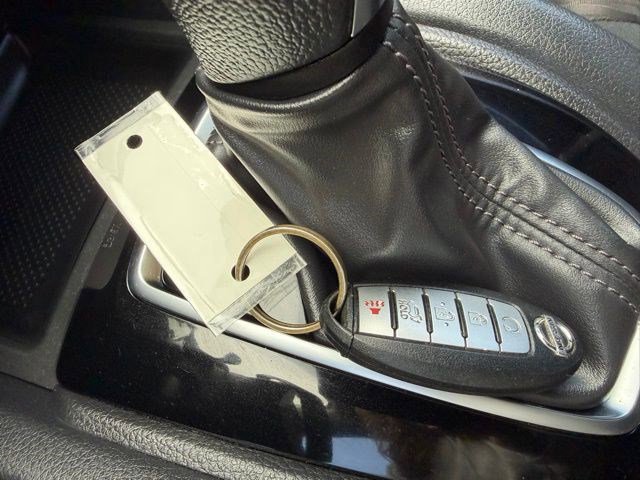 Used 2018 Nissan Rogue SV w/ Premium Package image 31