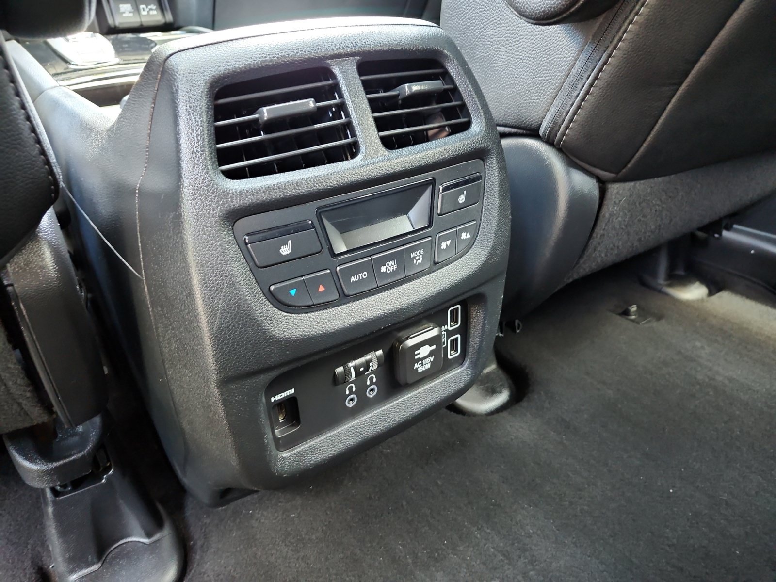 Used 2020 Honda Pilot Touring image 17
