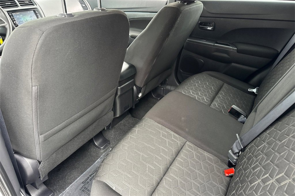 Used 2025 Mitsubishi Outlander Sport ES image 15