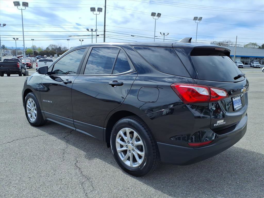 Used 2021 Chevrolet Equinox LS w/ LS Convenience Package image 6